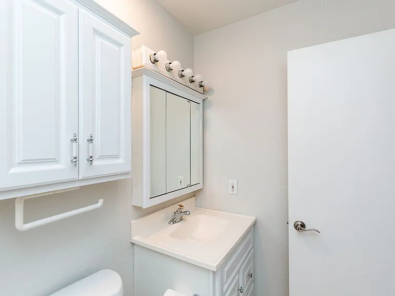 11355 Camarosa Cir — Photo 12