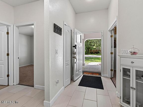 5th image of 10998 RIVER FALLS Drive