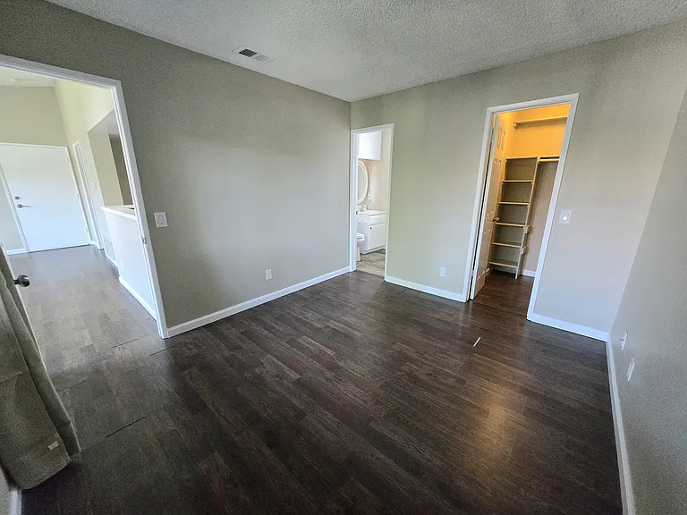 3645 Country Oaks Loop #F — Photo 10