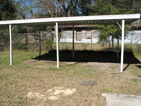 2nd image of 507 Railroad Ave SE