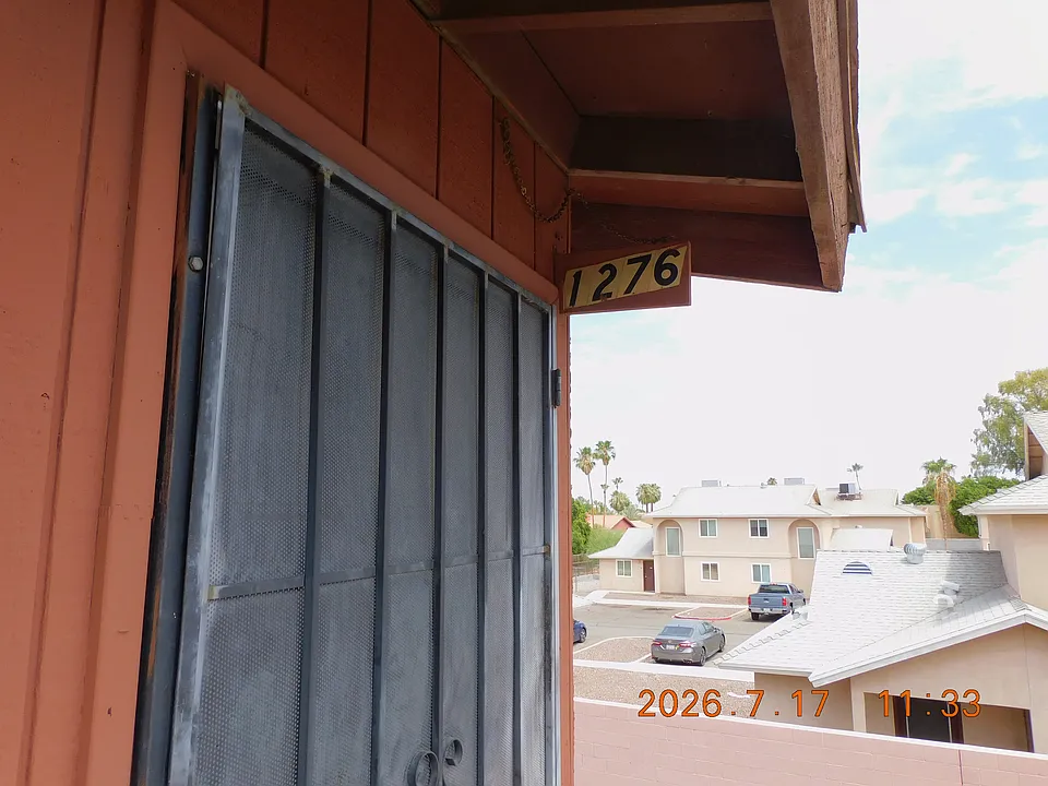 1276 W 20th Pl
