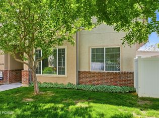 674 Canterbury Ln, North Salt Lake, UT 84054