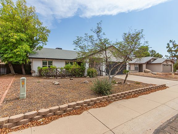 2nd image of 213 W Sequoia Dr
