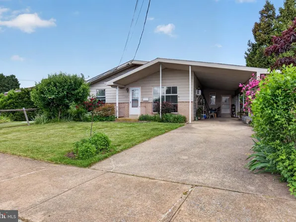 3535 March Dr, Camp Hill, PA 17011