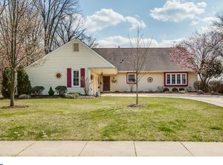 162 Weston Dr, Cherry Hill, NJ 08003