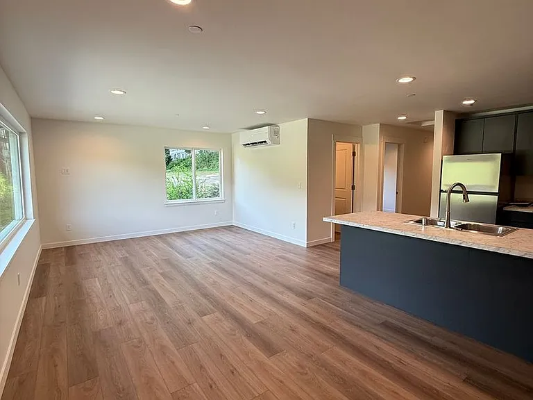 705 W Lake Samish Dr — Photo 5