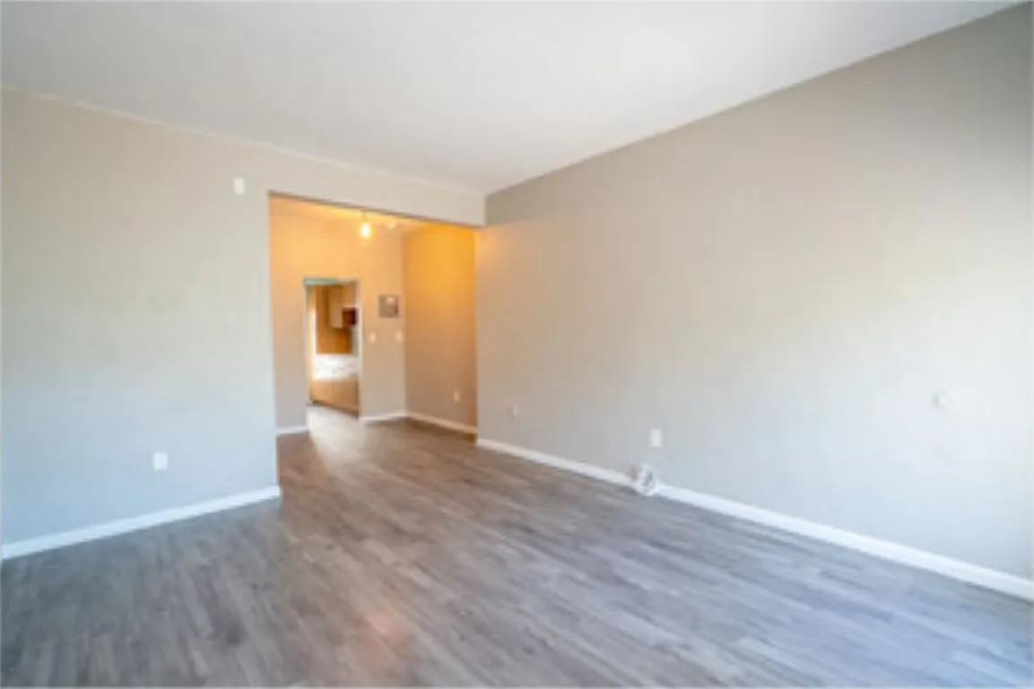 Studio, 660 sqft, $1,850 — Photo 2