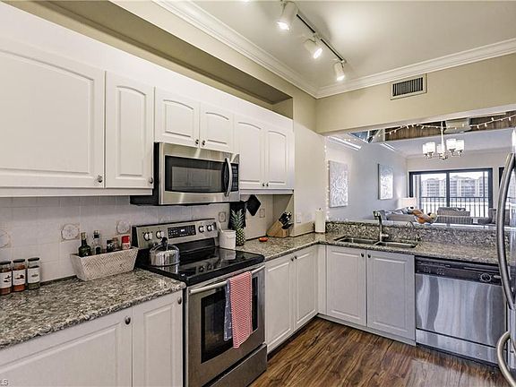 3rd image of 333 La Peninsula Blvd #333