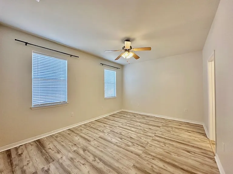 609 Prairie St — Photo 13