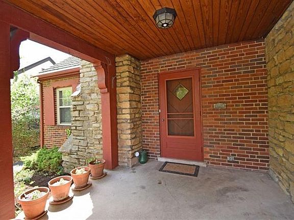 3rd image of 5911 Beacraft Ave
