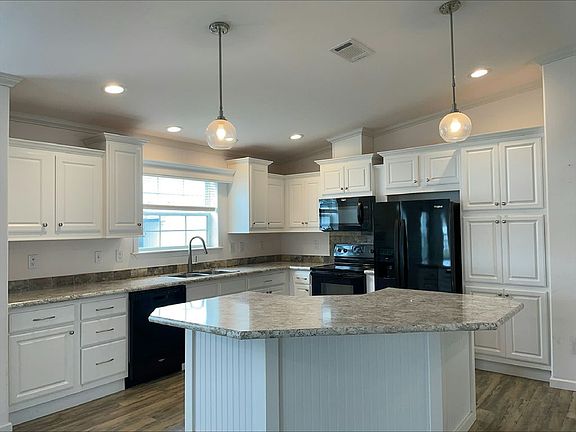 5th image of 36204 Plum Ave