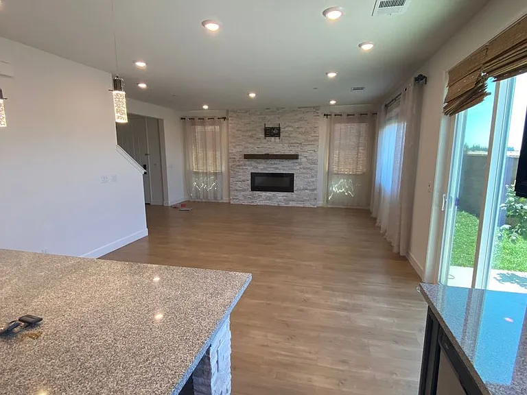 1667 Lion St — Photo 13