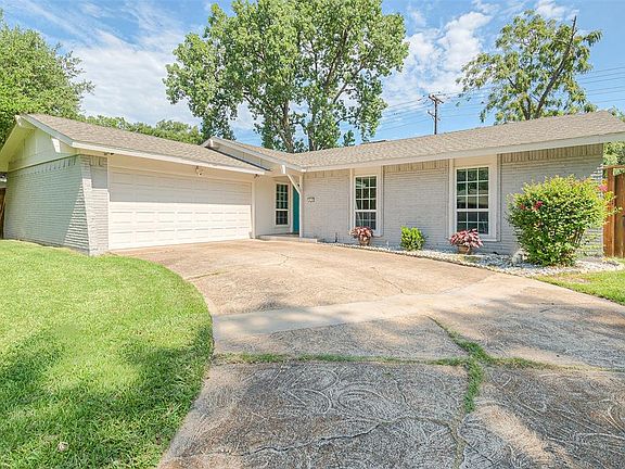 3rd image of 818 Firestone Ln