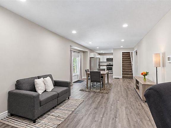 3rd image of 4221 Prospect Ave