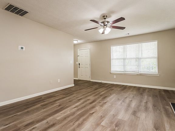 4th image of 154 Vinings Dr