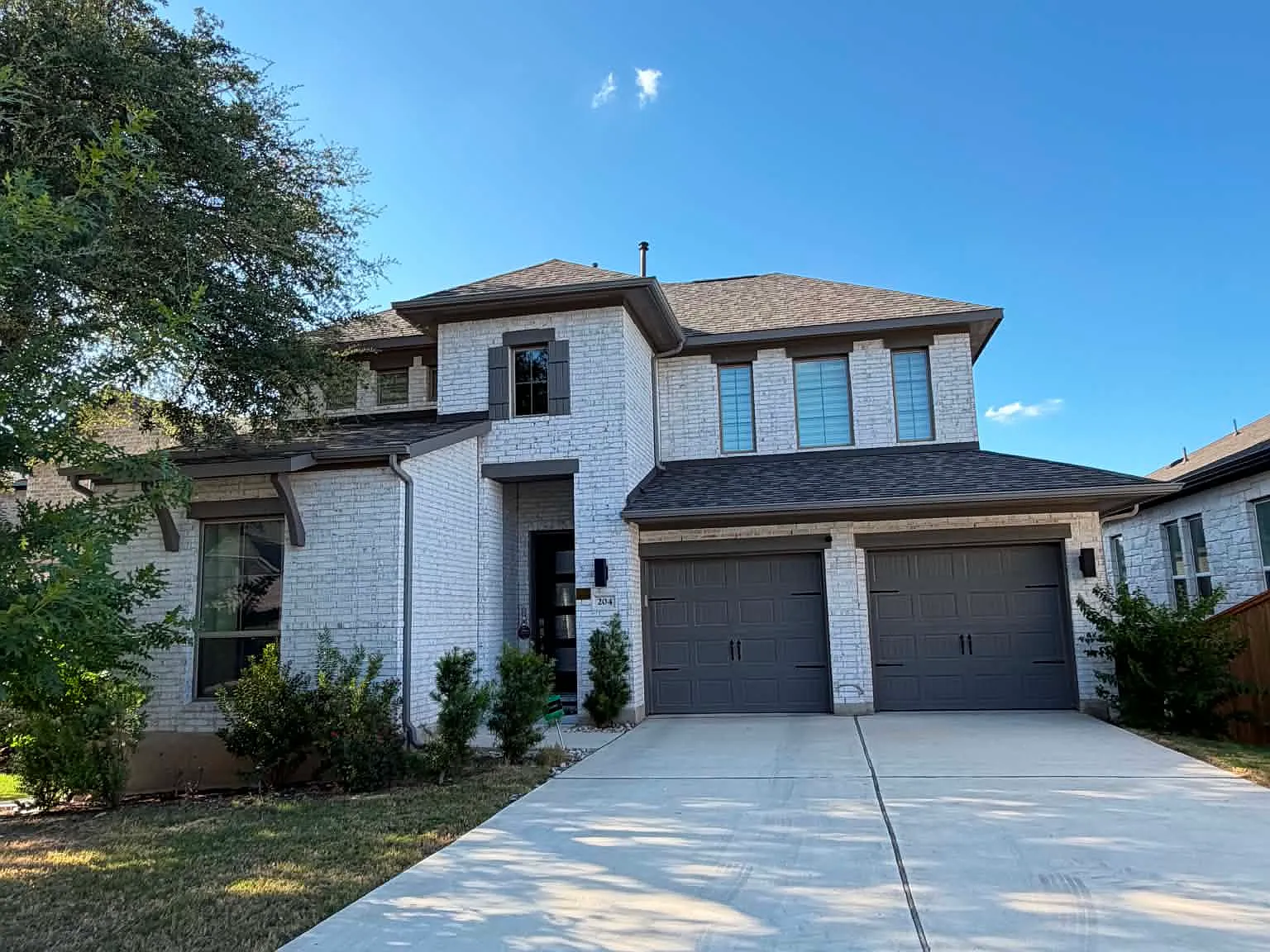 4 bed, 2619 sqft, $2,900 — Photo 2