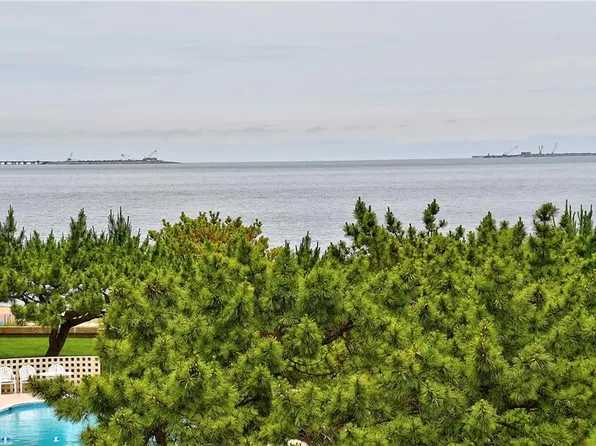 2313 Mariners Mark Way APT 303, Virginia Beach, VA 23451