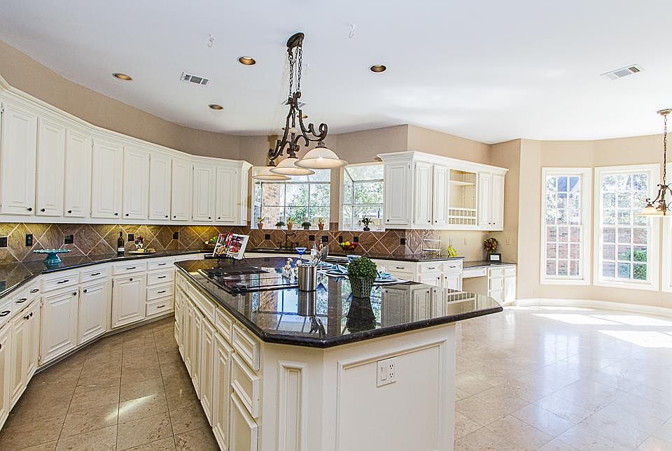 1st image of 21 Orkney Isle Ct