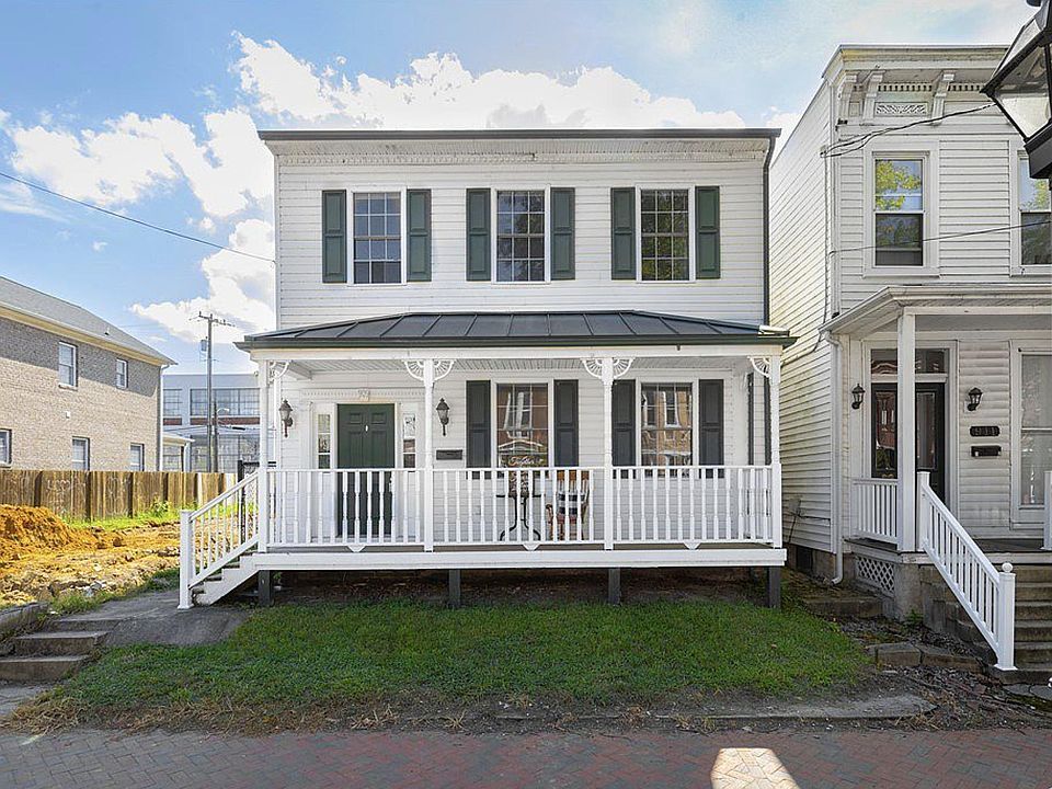 1st image of 909 W Clay St