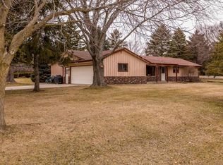 W352N5701 Nelson Rd, Oconomowoc, WI 53066
