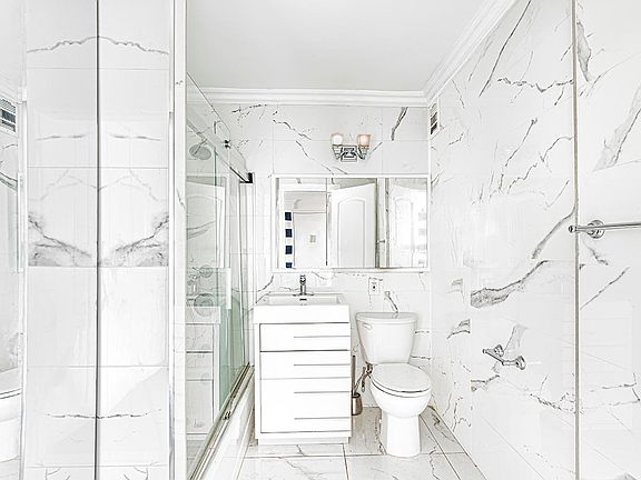 3rd image of 77 Fulton St APT 24A