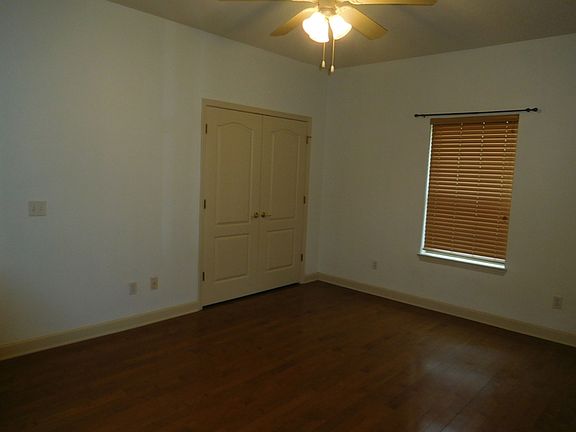 3rd image of 7469 Deck Ln