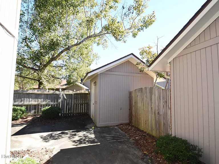 1829 Quail Ridge Rd #K — Photo 22