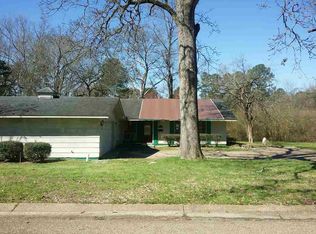 6011 Woodhaven Rd, Jackson, MS 39206