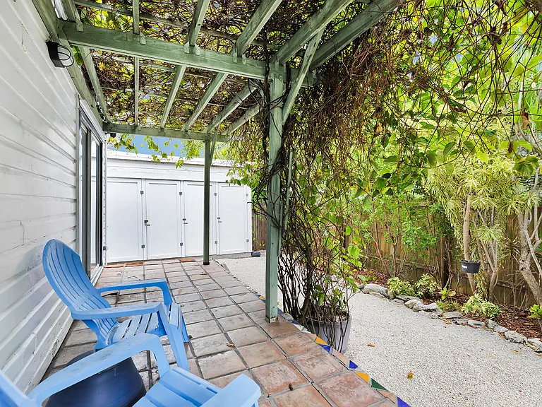 312 Catherine St #2 — Photo 4