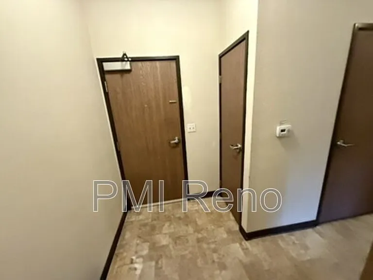 Big Horn Apartments — Photo 9