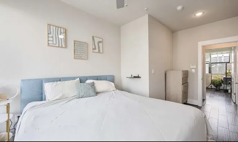 2401 Crawford St #2210 — Photo 12