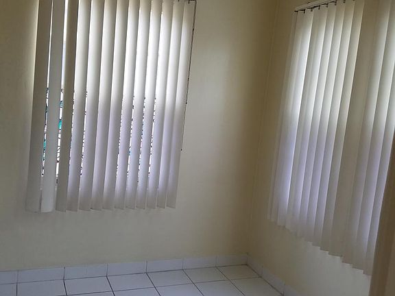 4th image of 4569 North Ave #4569