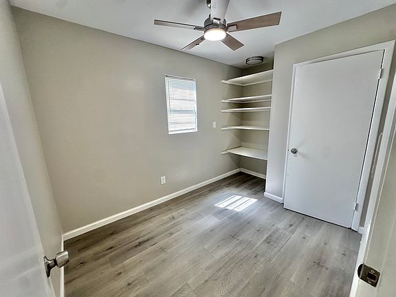 4th image of 4871 Old Bainbridge Rd