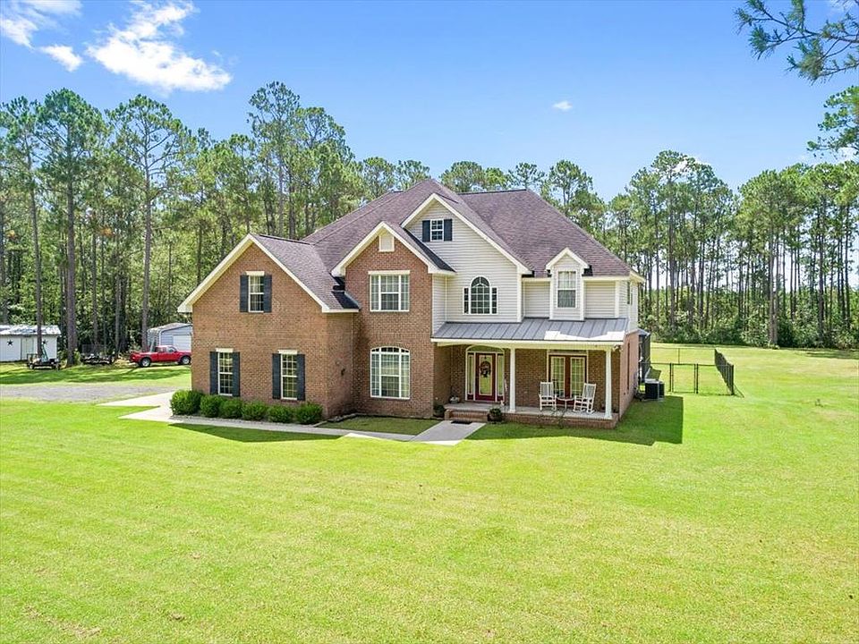 1st image of 400 NE Believers Ln