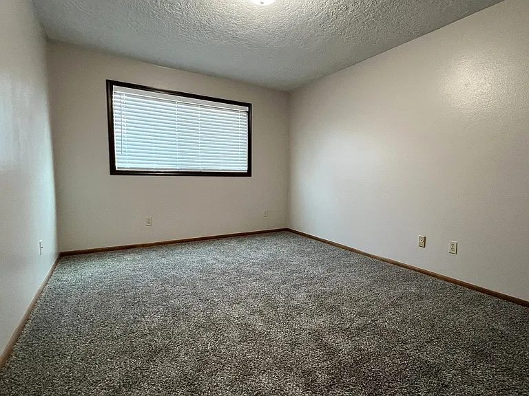 2045 Tibbetts Dr — Photo 21