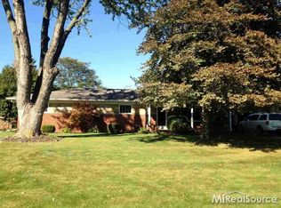 5105 Montgomery Dr, Utica, MI 48316