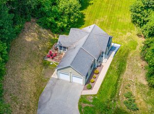 16 Dixon Ave, Auburn, MA 01501