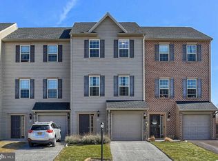 114 Katelyn Dr, New Oxford, PA 17350