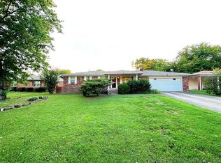 915 Francis Ave, Tahlequah, OK 74464