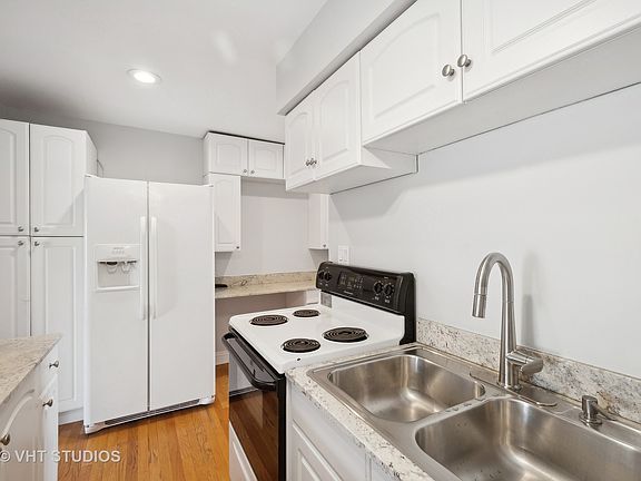 5th image of 530 W Barry Ave #4AB