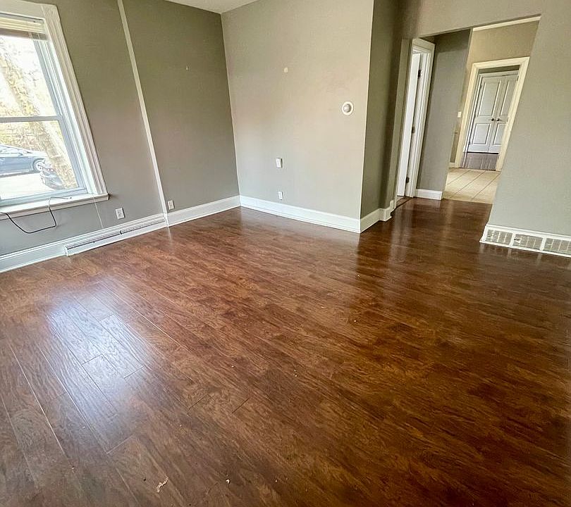 1st image of 209 Greene St APT 4
