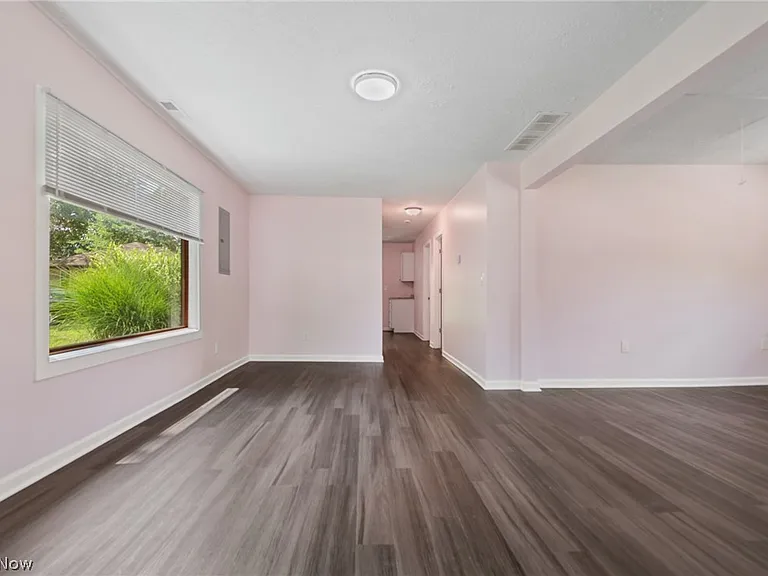 219 N Jefferson St — Photo 4
