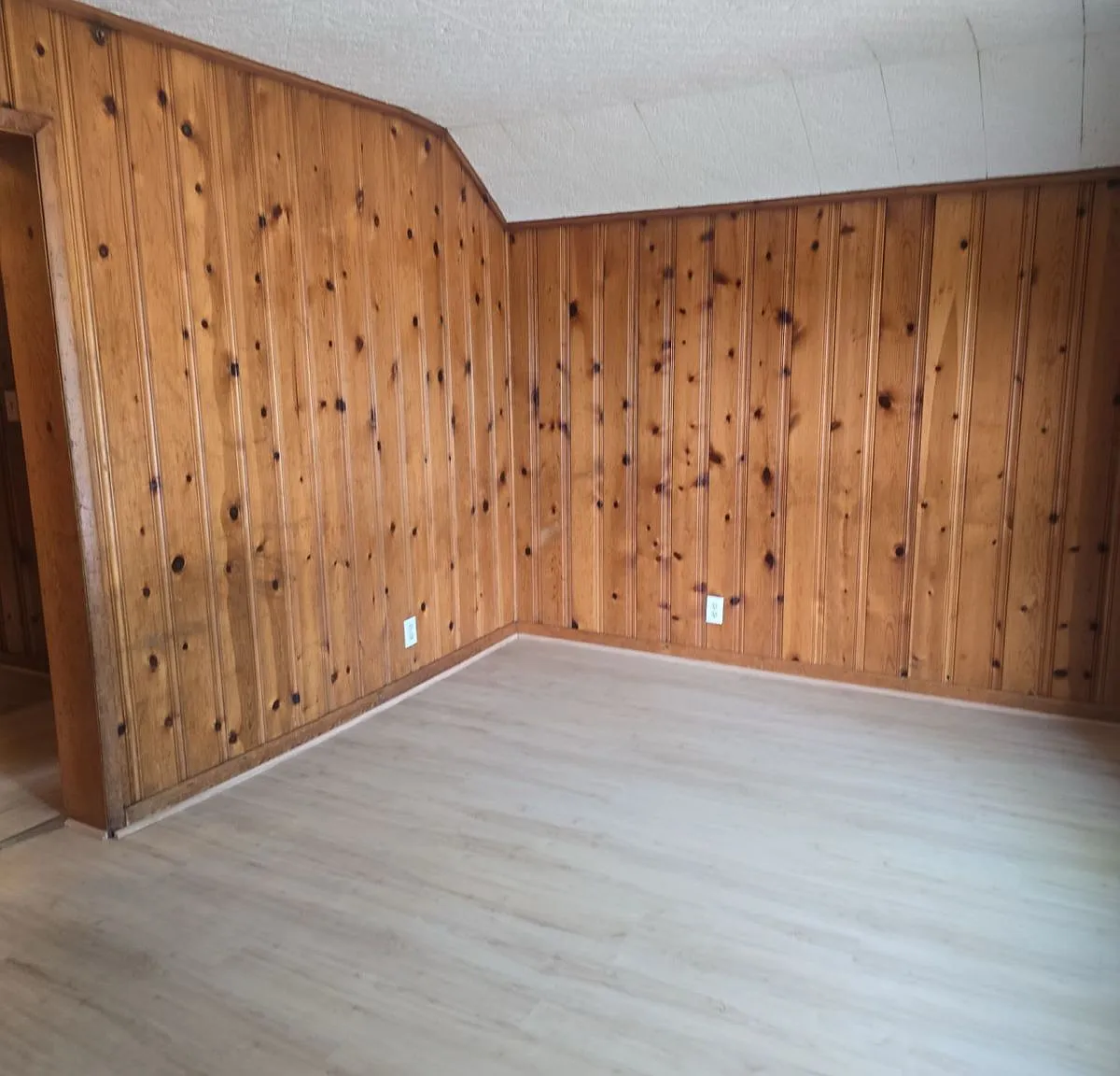 1206 Haney Ave - APT 2 - 1 — Photo 4