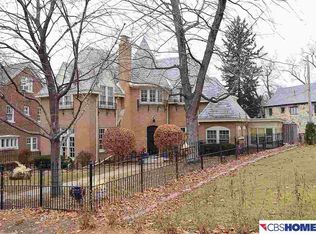 5604 Farnam St, Omaha, NE 68132