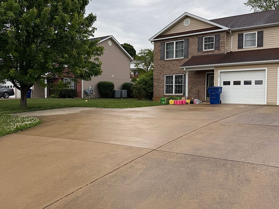 1st image of 156 Kerfoot Ave