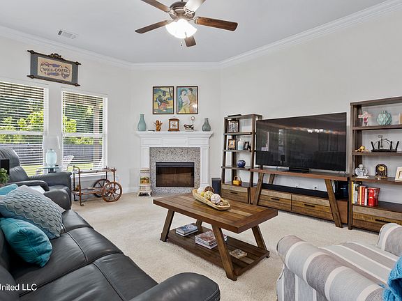 4th image of 14132 Ursuline Dr