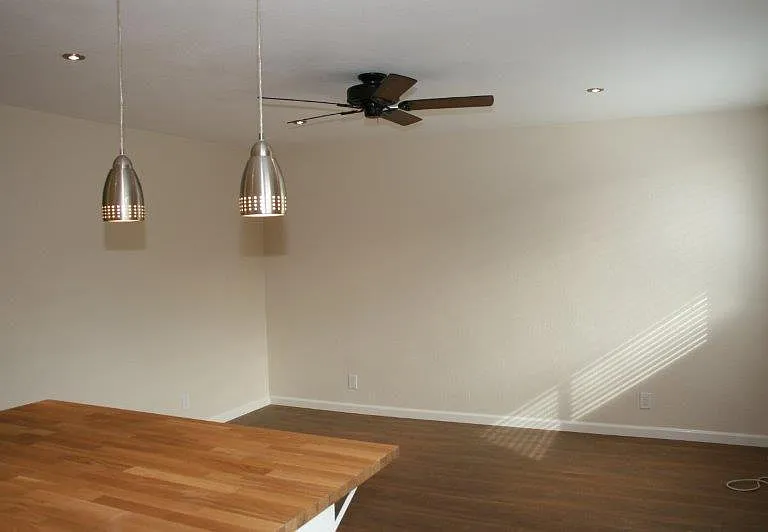 2527 Elm Ave #B — Photo 5