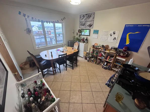 15 Boston St #1, Somerville, MA 02143