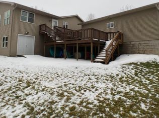 N6804 Sequoia Ln, Cecil, WI 54111