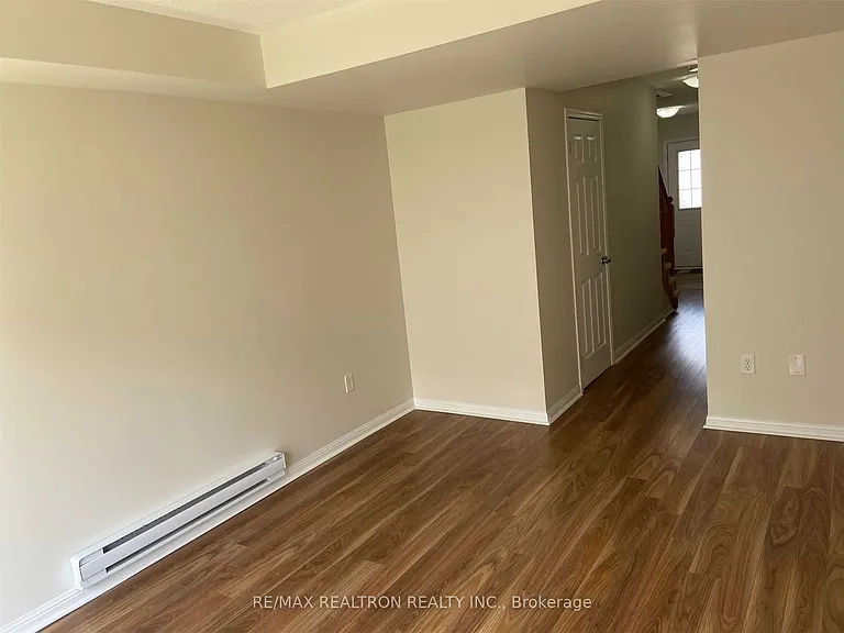 23 Sidford Rd S — Photo 11
